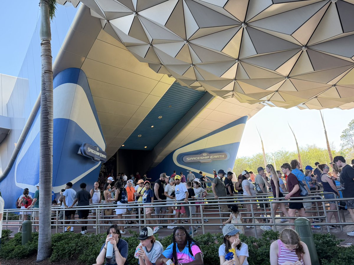 RockNstardust🎸✨ tweet media