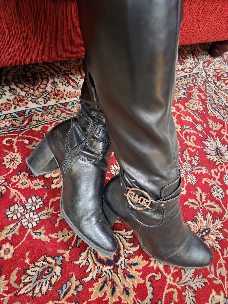 Gräfin Jolie von Sado tweet media