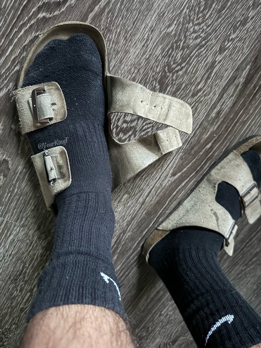 MasterA62952's tweet photo. Do you want to buy master socks 
underwear 
boots https://t.co/MXE2QlAMAy