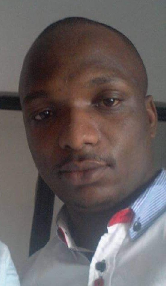 La personne qui s’attaque au héros national Laurent désiré Kabila s’appelle Larsen Muanda, avocat au bareau de matadi. Époux de Ornella Keiffa Masavo. Ami de ambie Mwepu et jean Cover Mfuta. 
<a href="/pmgalance/">Paulin Galance</a> <a href="/PUKACE_/">PUKACE@RDC</a> <a href="/FalialaKiza/">Habacuc FALIALA KIZA</a> <a href="/wembi_steve/">Steve Wembi</a>