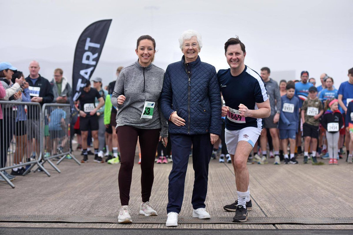 MayorRos's tweet photo. Over 2,500 runners joined us on Saturday for a unique event to #RunTheRunway at Doncaster Sheffield Airport!
An absolutely incredible turnout, with many runners doing so for charity.
Well done to all the runners & of course the event organisers & volunteers!
#DoncasterIsGreat https://t.co/AceKVNtSRu