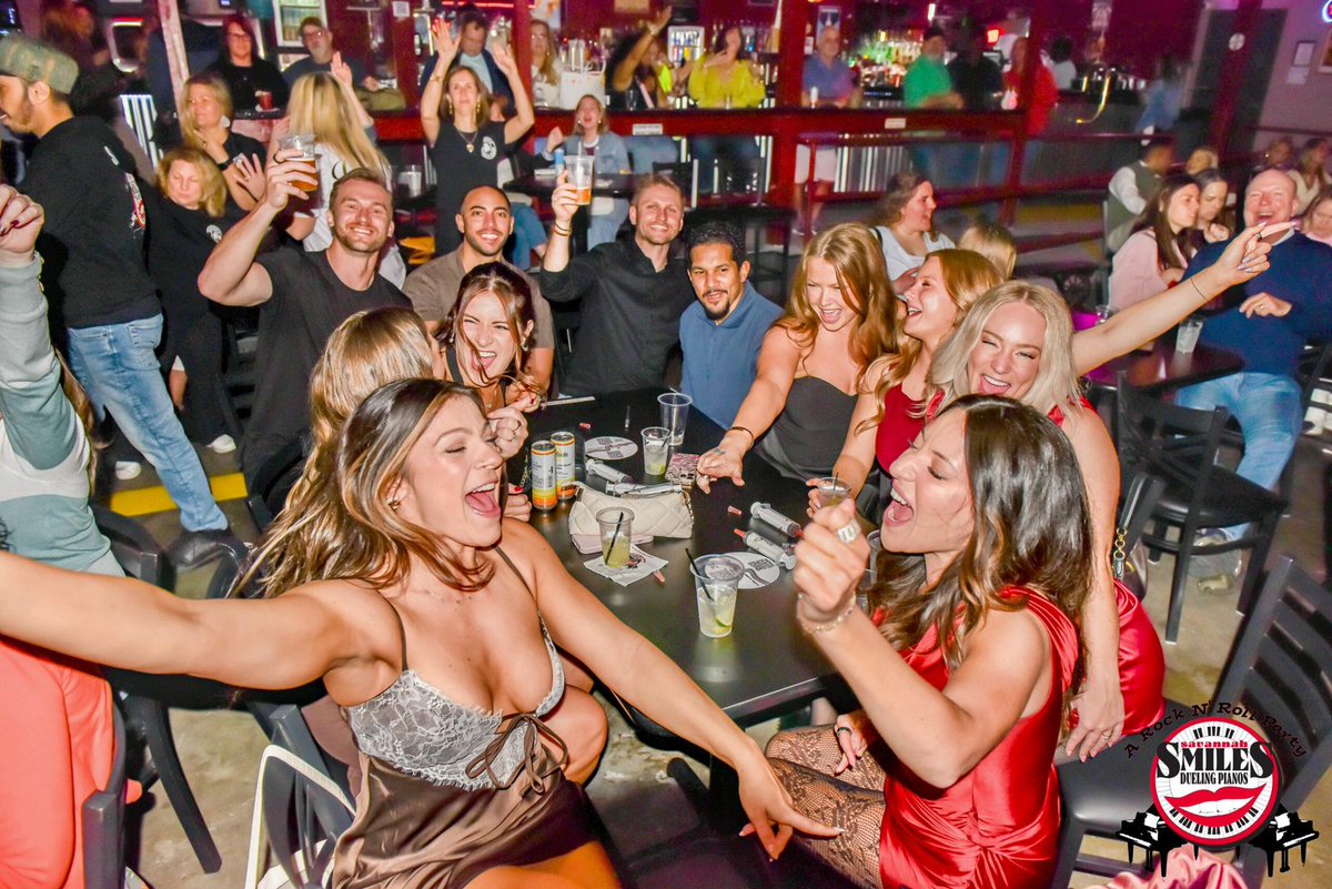 SmilesPianos_'s tweet image. Corporate events • Holiday parties • Group outings

Make your next event unforgettable at Savannah Smiles—live piano, great drinks &amp;amp; a lively vibe for every group.

Book your space:
smilespianos.com/reservations
smilespianos.com/private-events

#SavannahEvents #CorporateEvents #HolidayParty