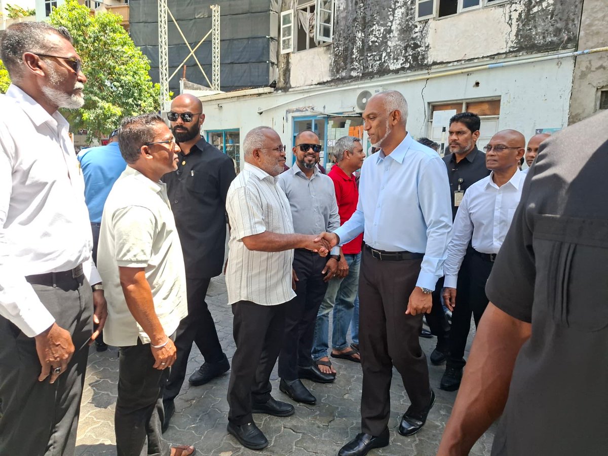 Humandust tweet media