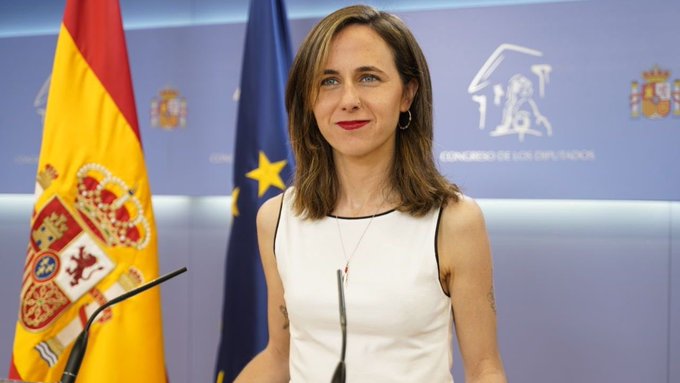 Mélania tweet media