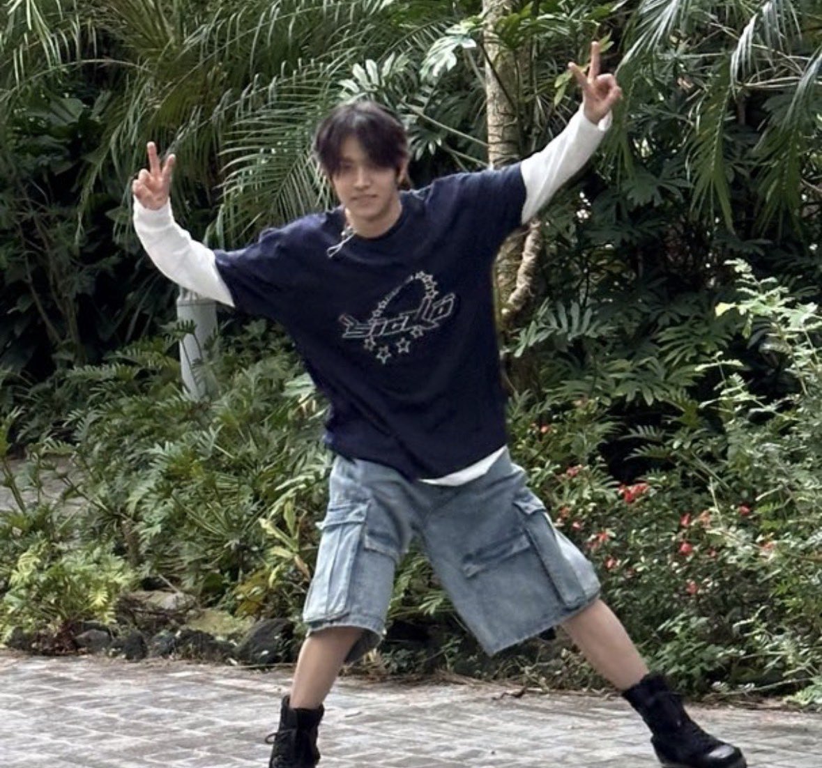 ¹⁰⁰⁹ tweet media