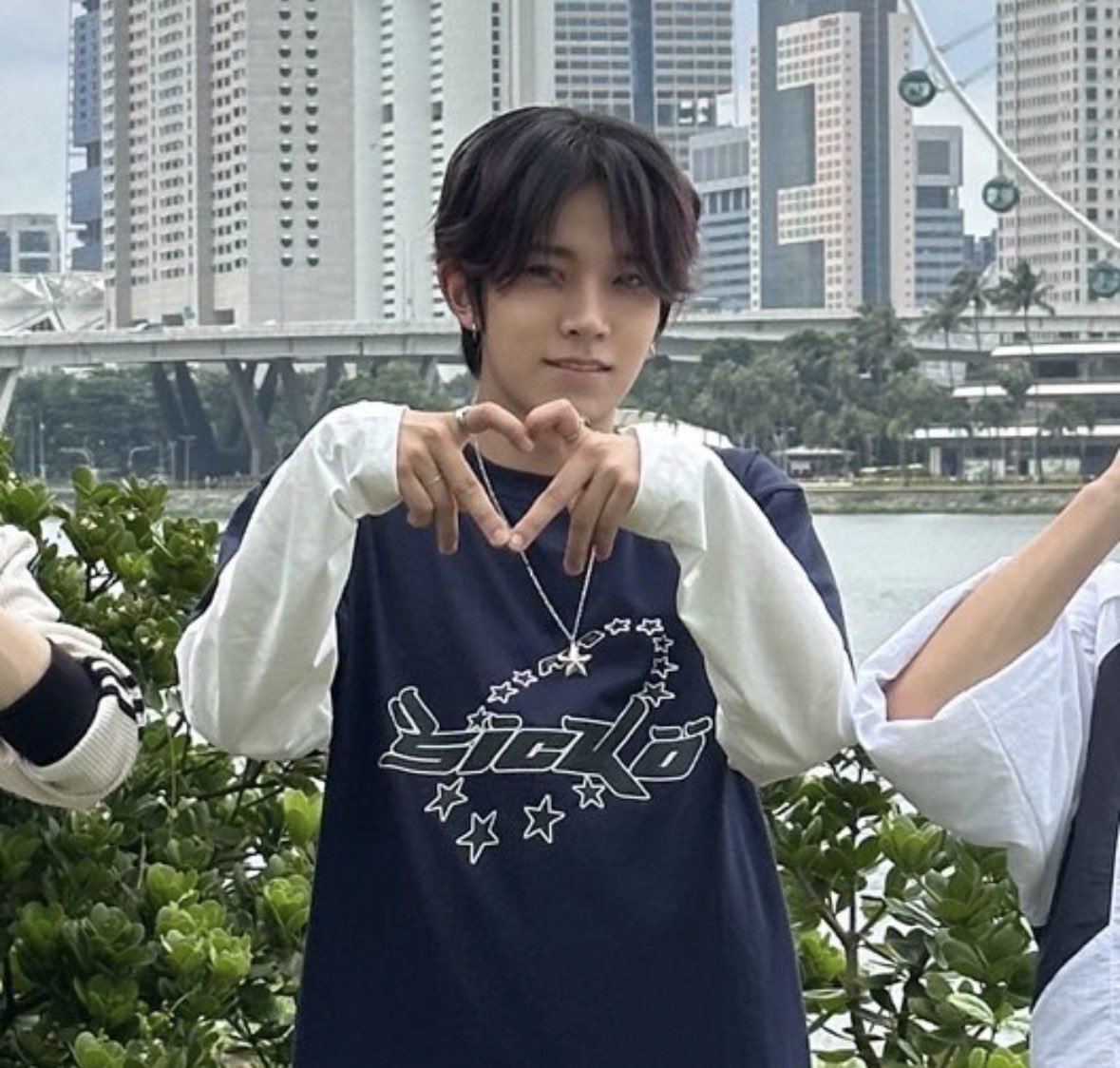 ¹⁰⁰⁹ tweet media