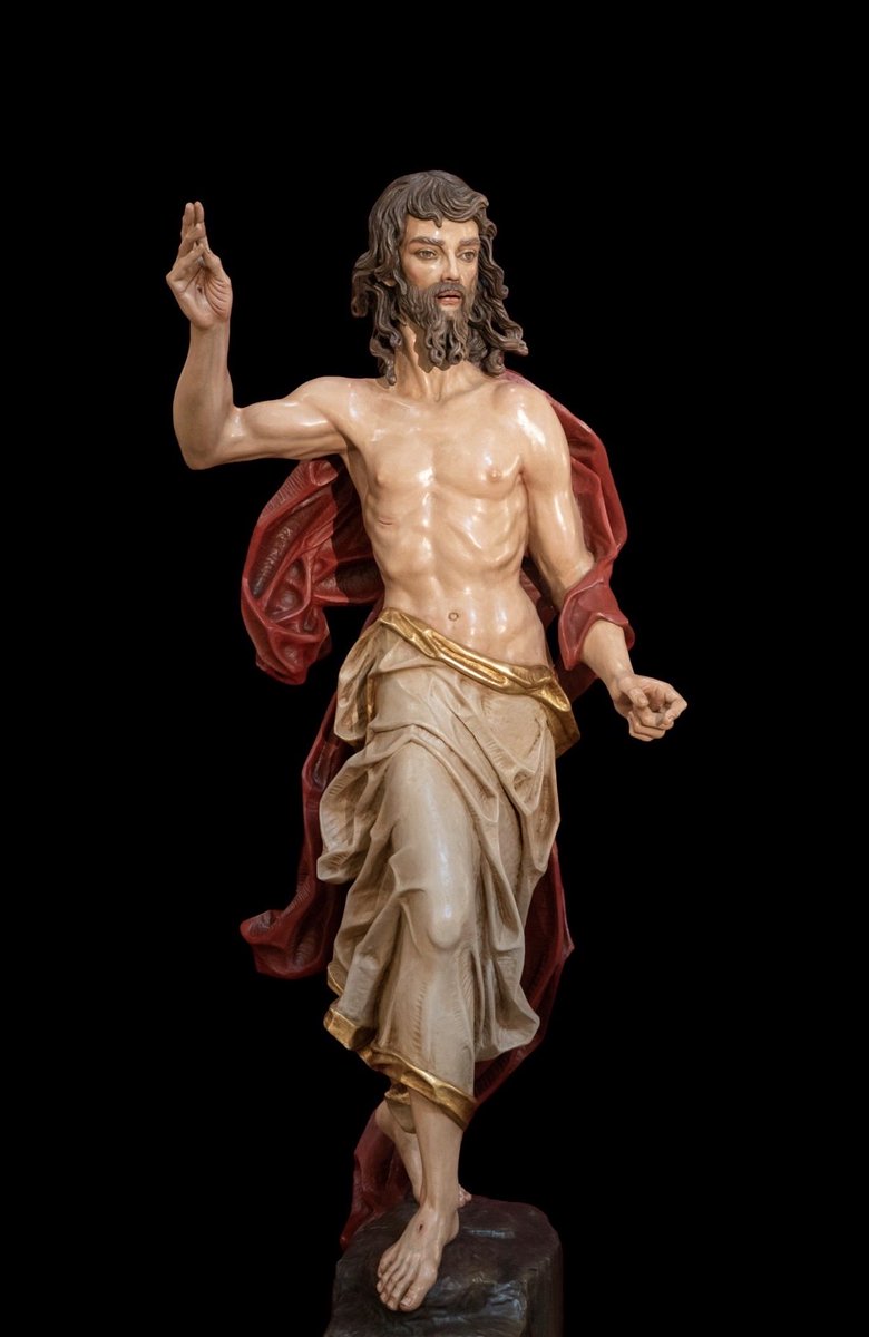 Tabarnian1's tweet photo. @ComeHometoRome BTW, local drama in Jerez: the state of Jesus resurrected has been changed for a new one. Old one in white clothing, new one carved clothes. Which one do you prefer? https://t.co/1GMR4QbnUf