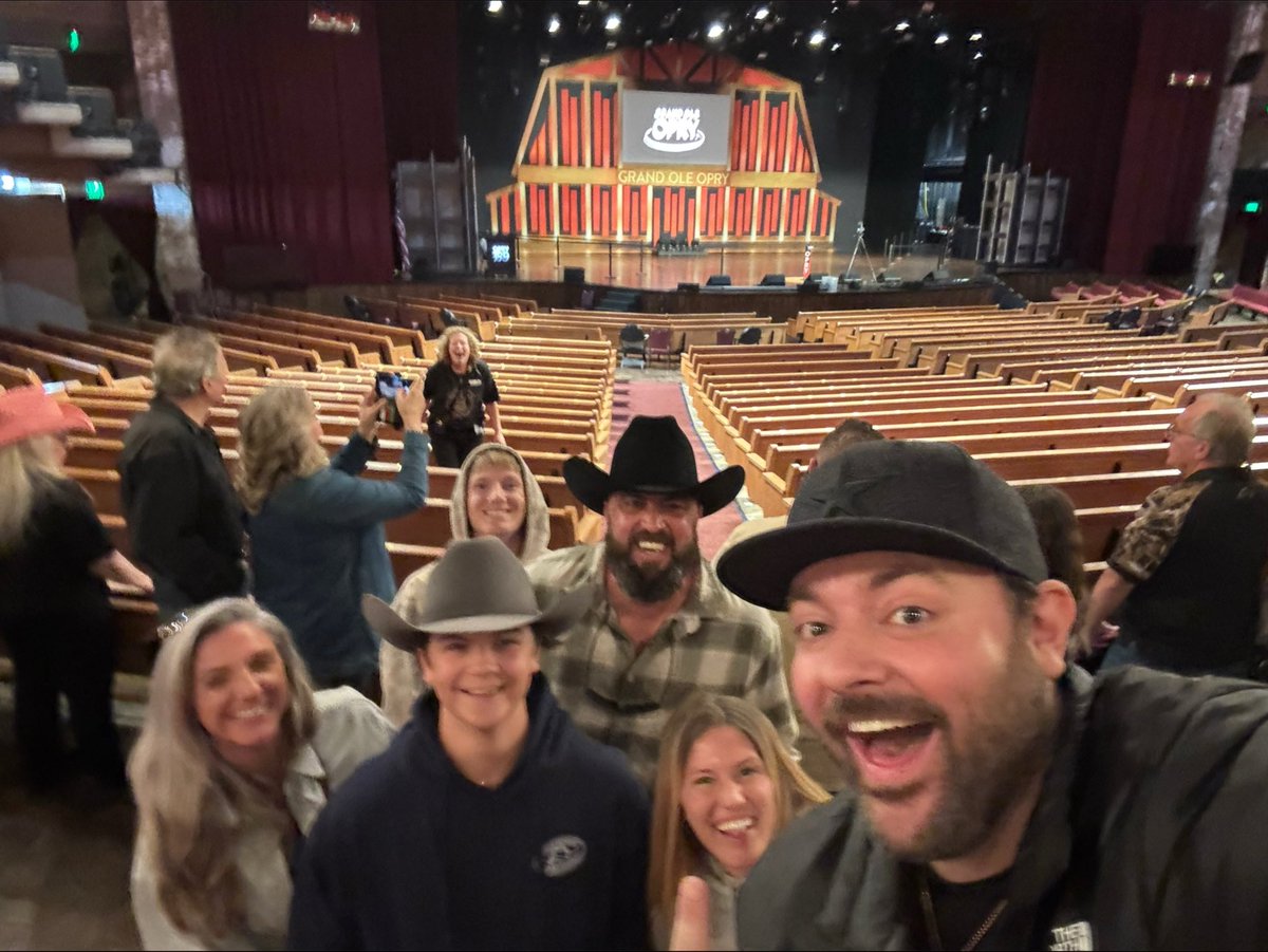 ChrisYoungMusic tweet media