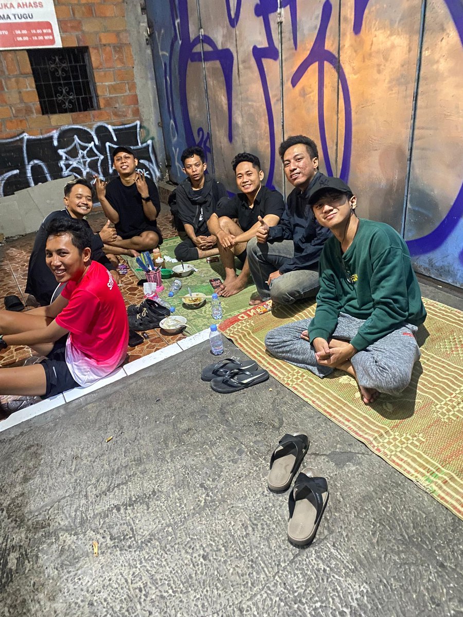 kukis en krim tweet media