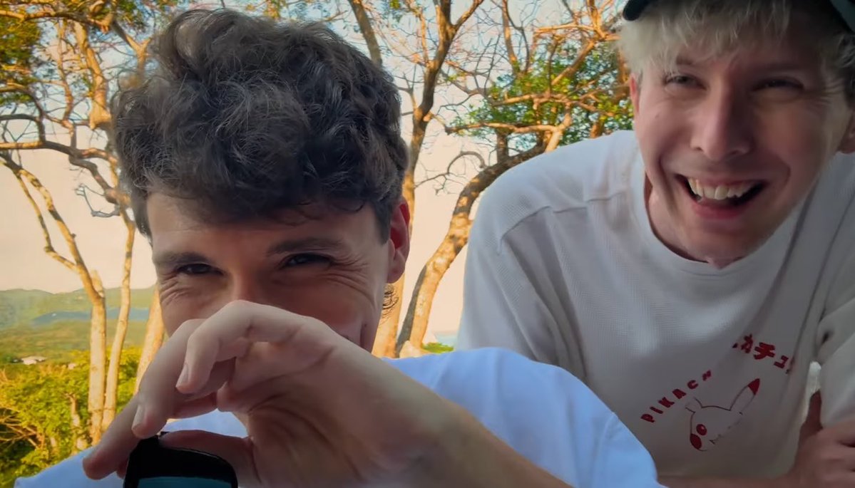 lena 🌌💛 tweet media