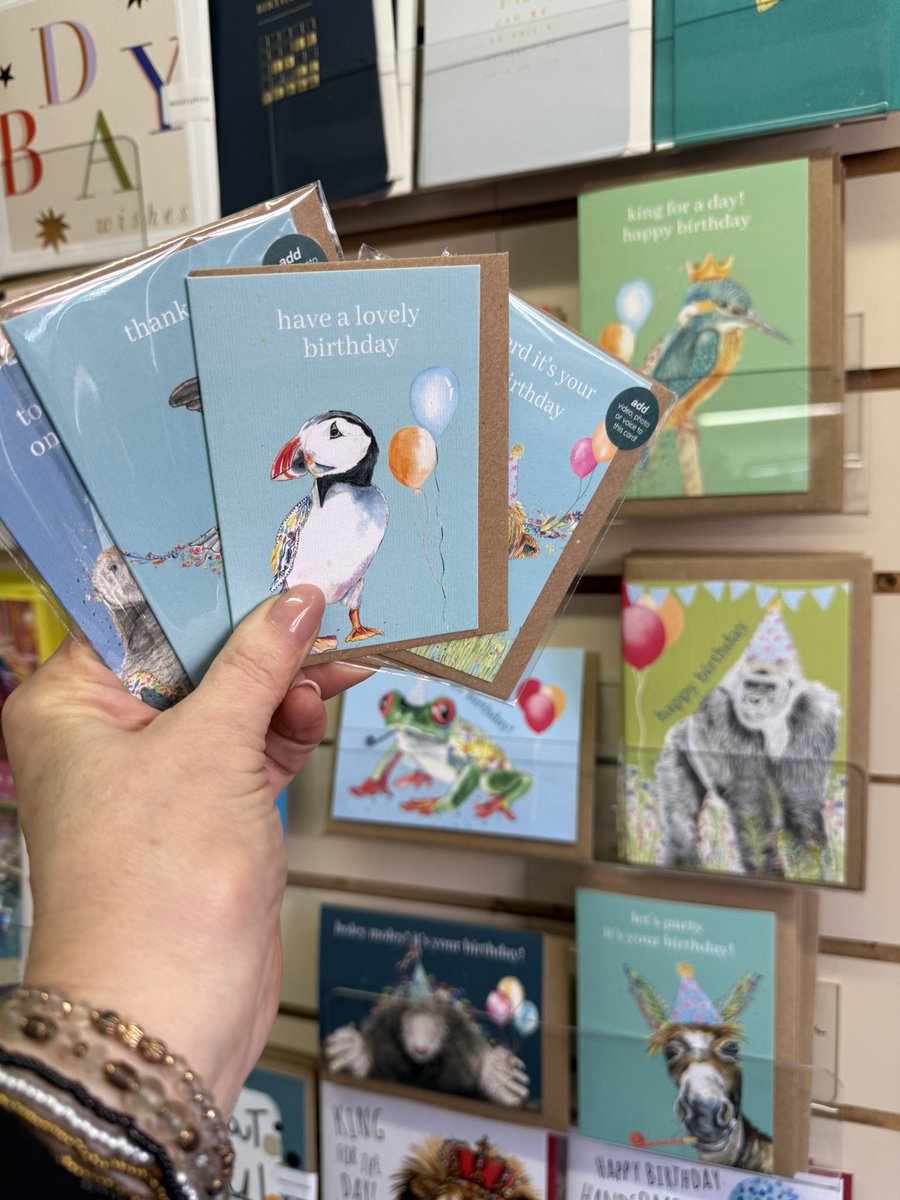 Caroline Jones tweet media