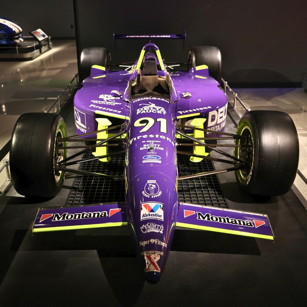 We hear the '90s are making a comeback. See Arie Luyendyk's 1996