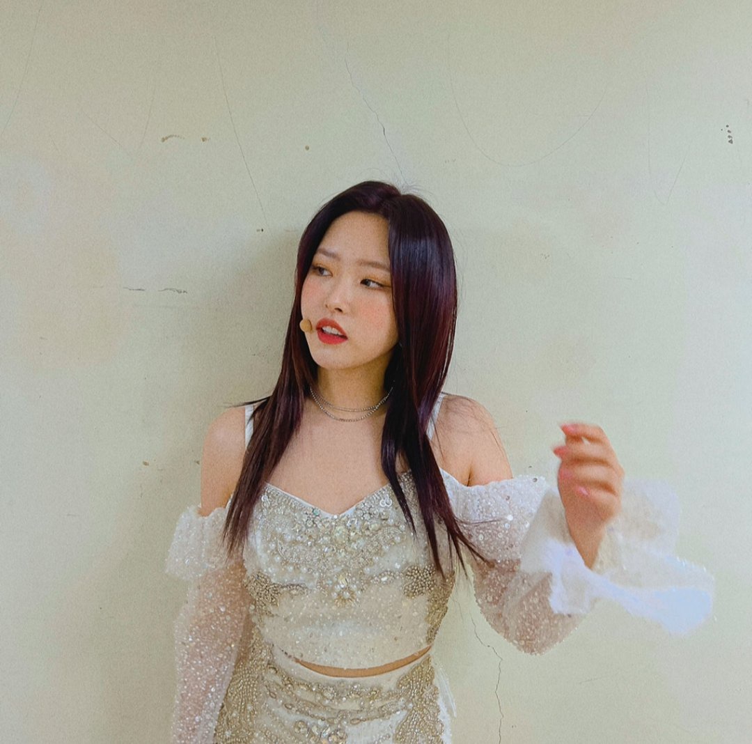 hourly hyeju tweet media