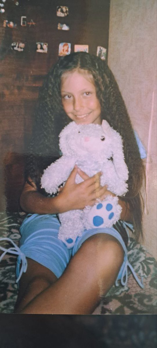 маякоська tweet media