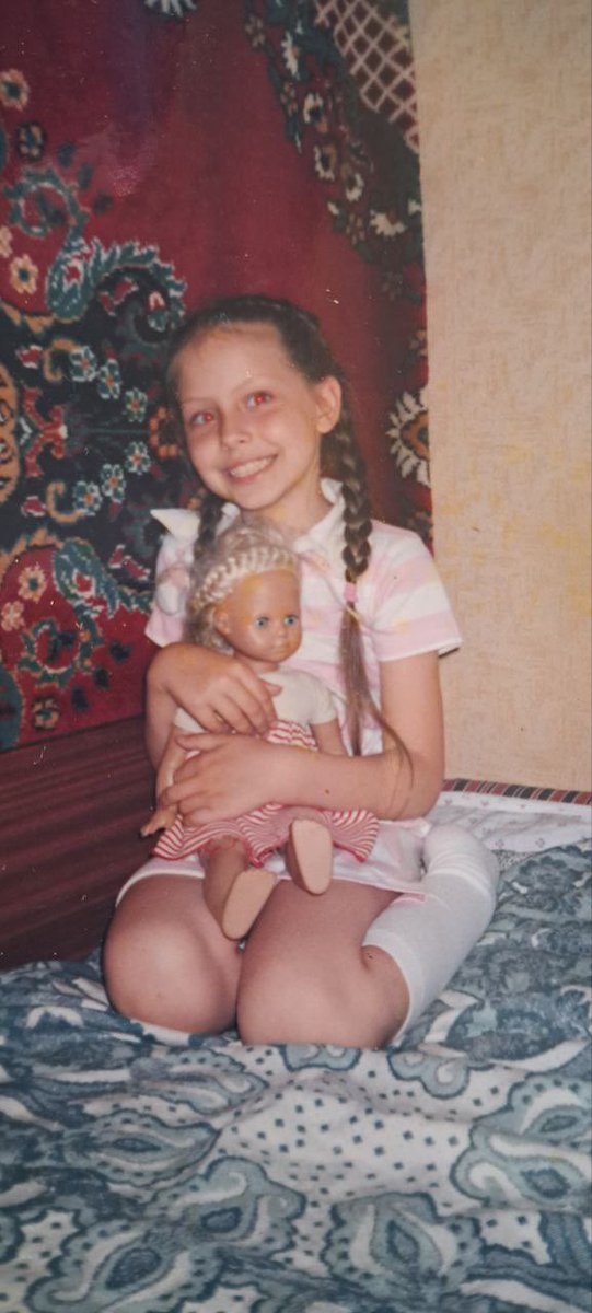 маякоська tweet media