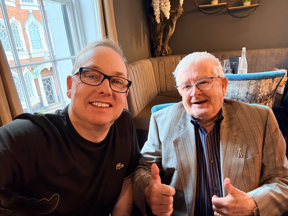 _DazzlingDave's tweet photo. Massive Happy 89th birthday to my wonderful dad 🎂

It was great for me, my sister and family to celebrate this milestone with him. Here’s to the next chapter Magic, love you with all my heart 💕 https://t.co/IiaASrhEwY
