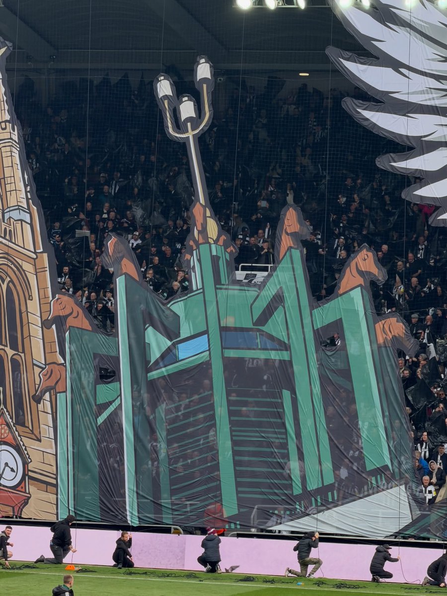 𝕊𝕋𝔸ℕ𝔻 𝕐𝕆𝕌ℝ 𝔾ℝ𝕆𝕌ℕ𝔻 👊 tweet media