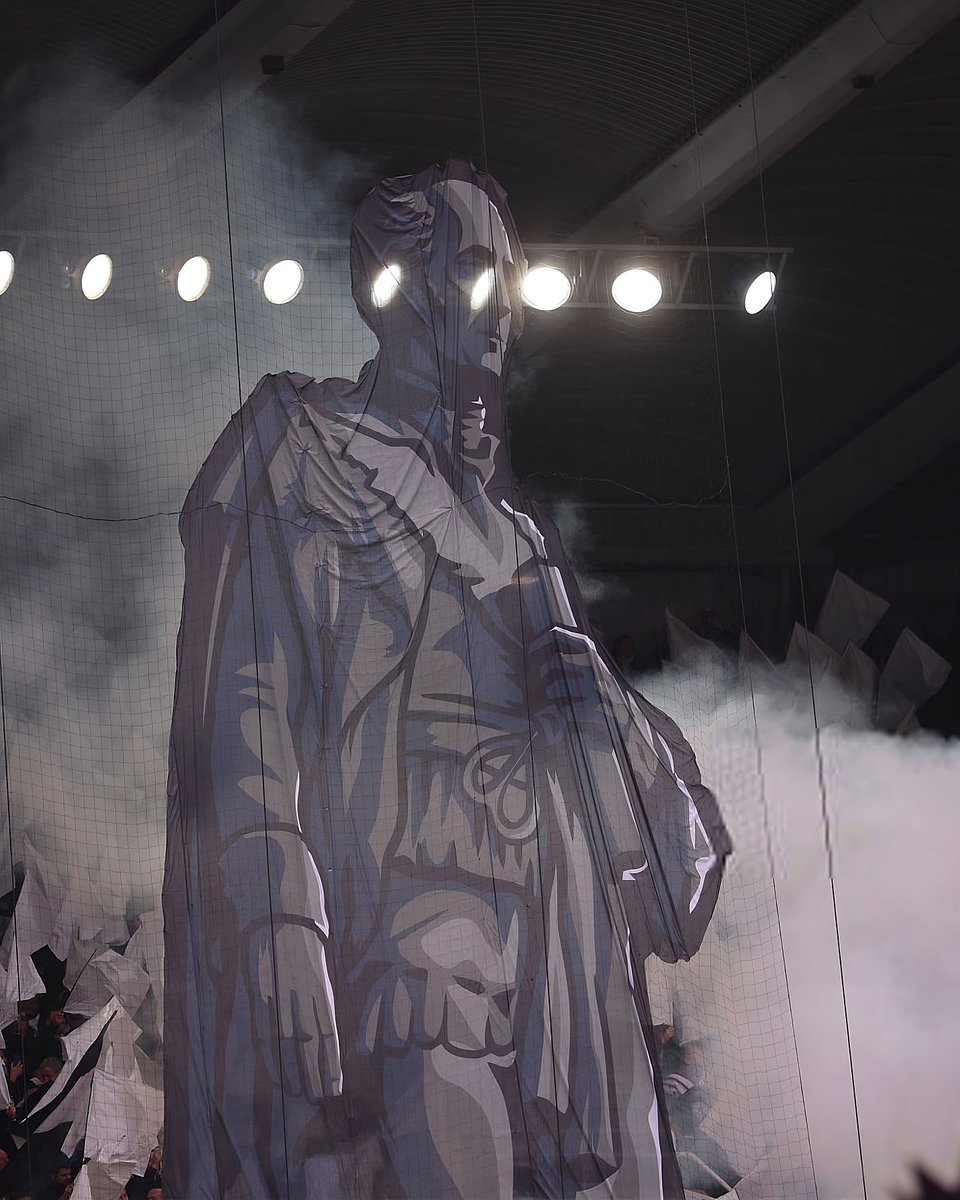 𝕊𝕋𝔸ℕ𝔻 𝕐𝕆𝕌ℝ 𝔾ℝ𝕆𝕌ℕ𝔻 👊 tweet media