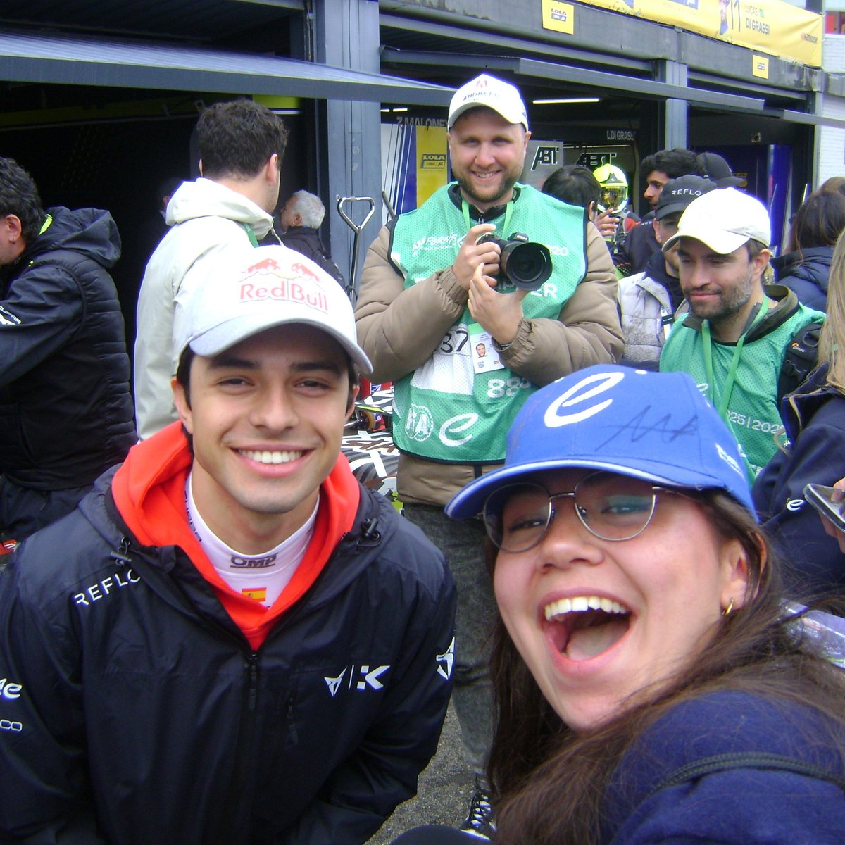 raquel 🦄 tweet media