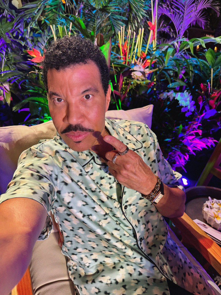 Lionel Richie tweet media