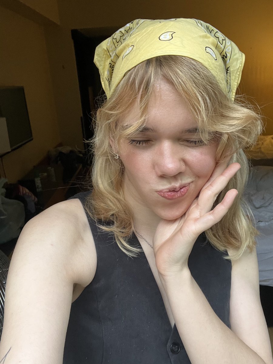 who’s afraid of mae? 🏹 tweet media