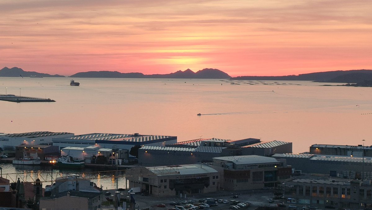 PuestadesolVigo tweet media