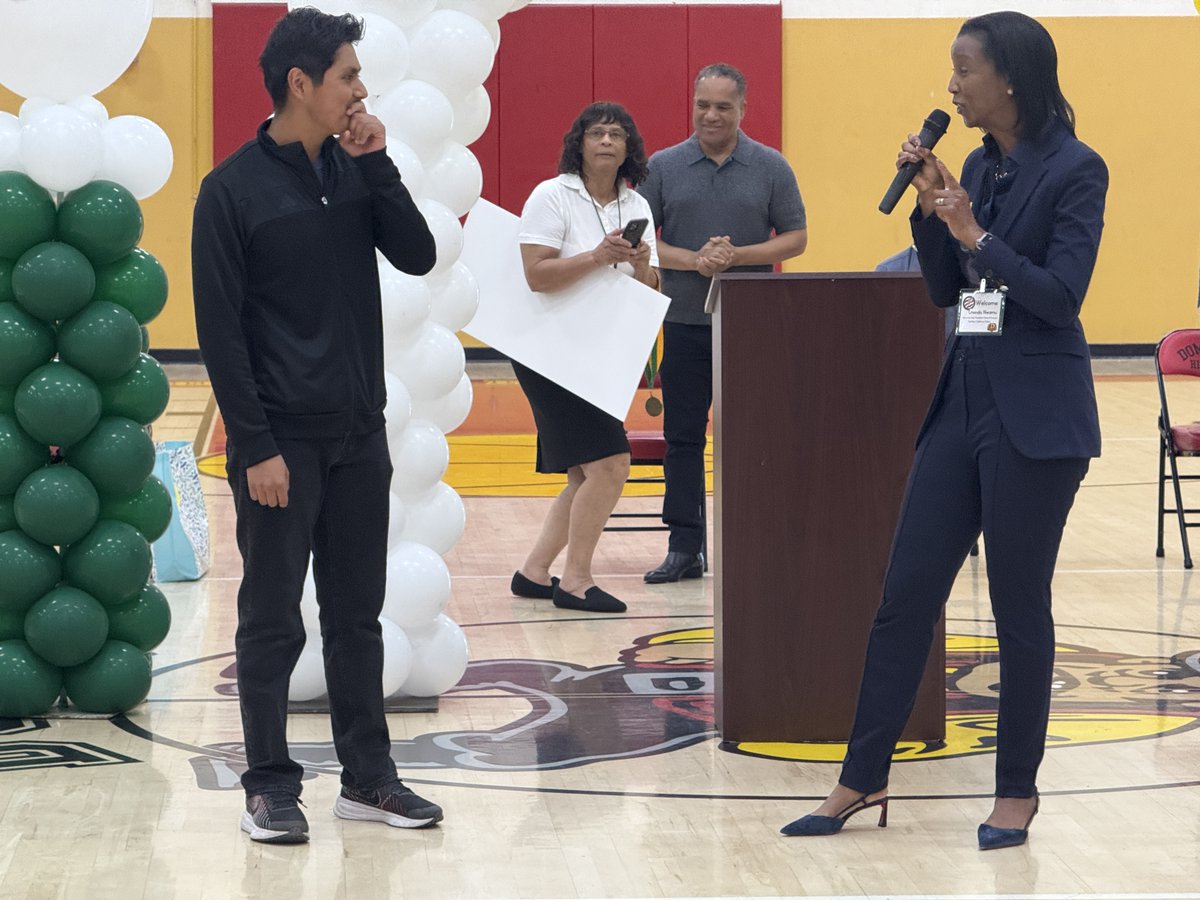 ComptonUnified's tweet photo. 🎉 Huge congratulations to @DominguezHSDons  Senior Jair Romano Pantaleon for being awarded a $50,000 Edison Scholarship from @edisonintl today in a surprise ceremony in front of his classmates and Dominguez, CUSD and Edison staff! 💡⚡

#ComptonUnified #EdisonScholars https://t.co/Dr0IzM16z6