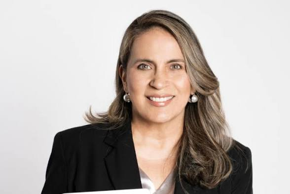 #ATENCIÓN 
Jueza acepta la acción de habeas data que presentó la vocal suplente del <a href="/CJudicaturaEc/">Consejo de la Judicatura</a>, Alexandra Villacís, por lo que deja sin efecto el supuesto impedimento de ejercer algún cargo público que impuso el Ministerio de Trabajo. Con esto, Villacís asumiría oficialmente