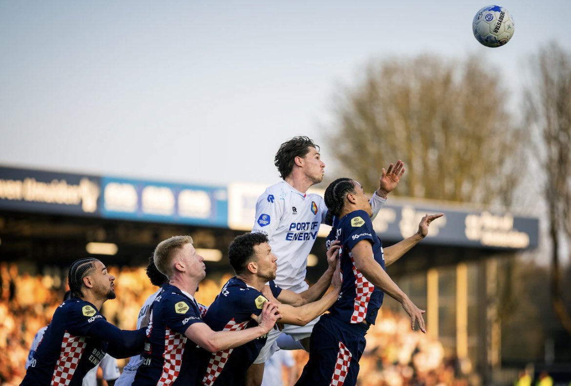 voshans's tweet photo. Sportfotografie รญs kunstโฆ
(Foto Jiri Buller)
#Telstar #PSV #TELPSV #Eredivisie
#voetbal #football #soccer #Velsen
#fotografie #photography #IJmuiden https://t.co/2a4S8LulOM