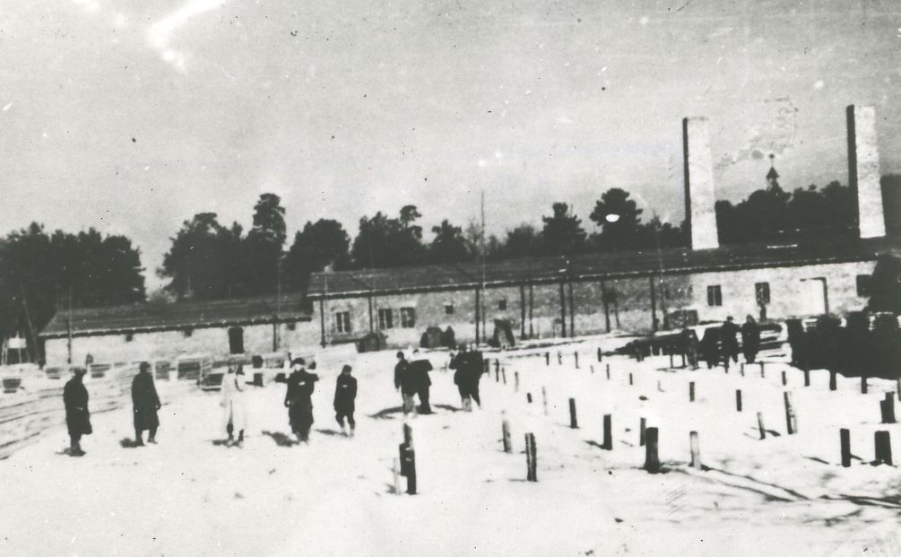 Auschwitz Memorial tweet media