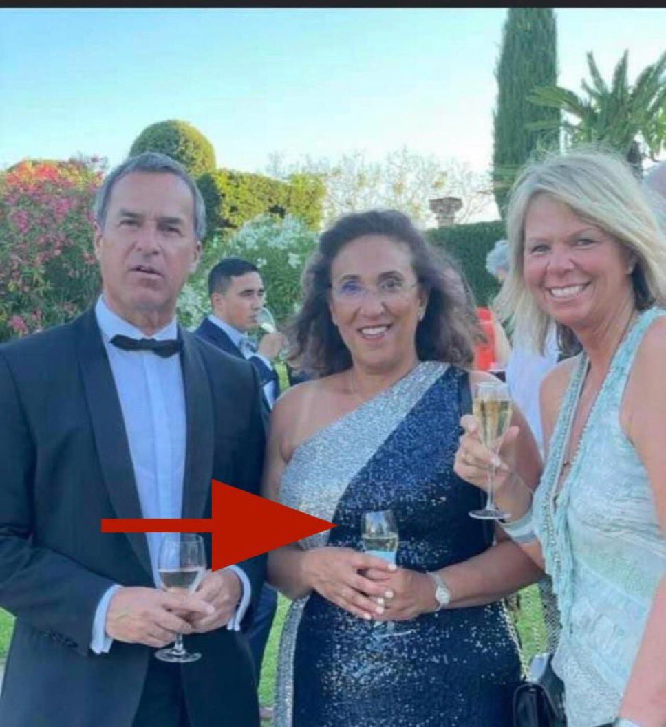 المعارصْة Out Of Context (ساخر) tweet media