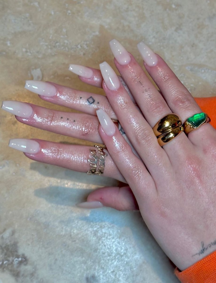 GoonAddict tweet media