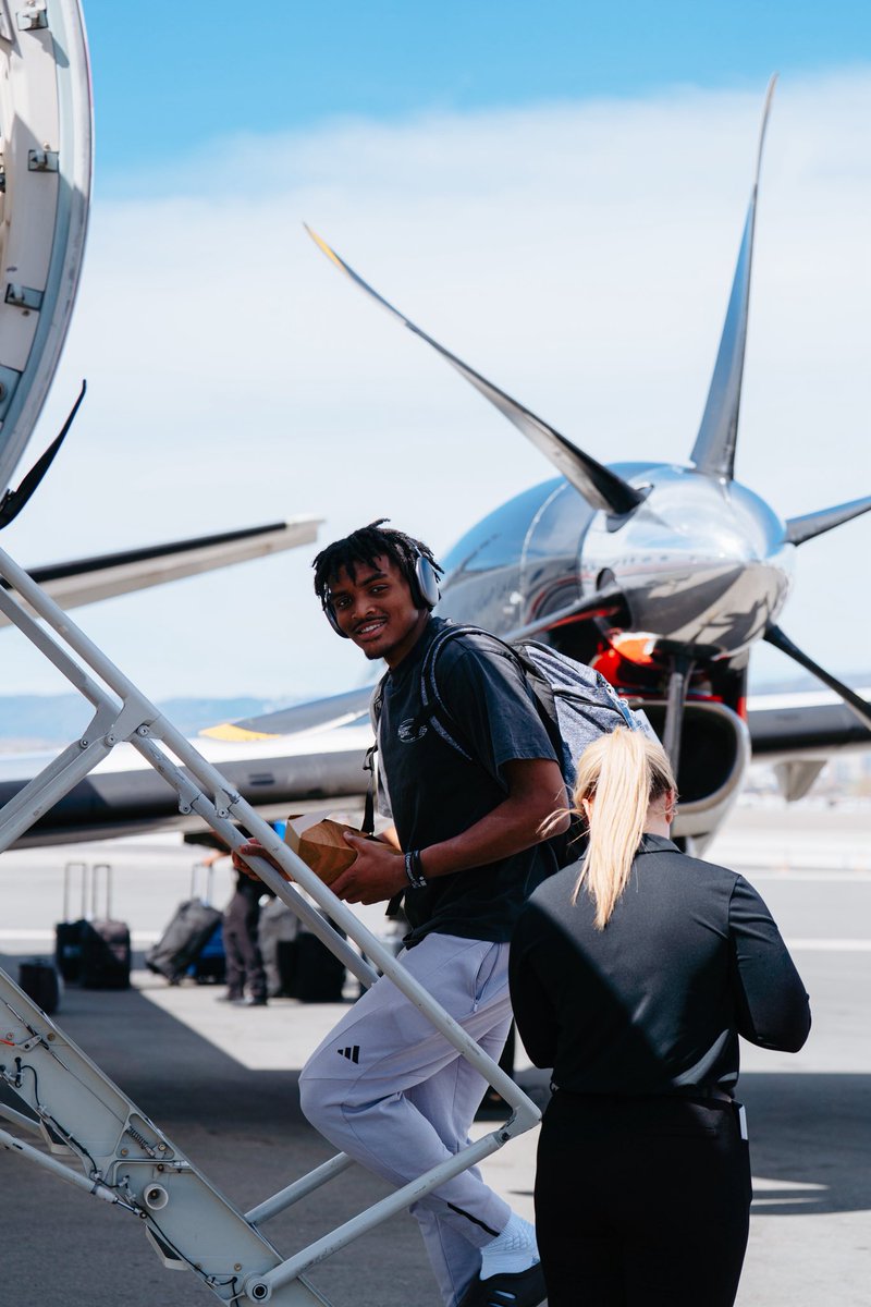 NevadaHoops's tweet image. Next stop ✈️ Auburn 

#BattleBorn | #PackParty
