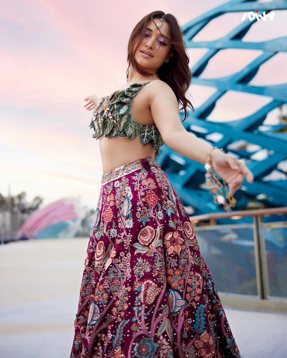 GlamCrest tweet media