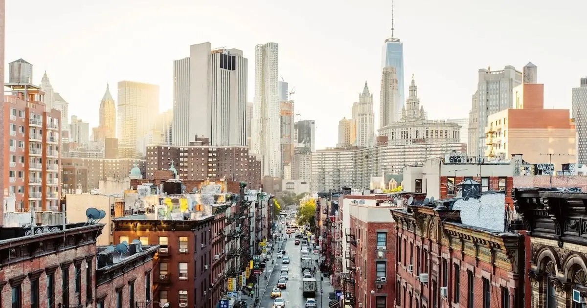 PandaGuarantee's tweet photo. How to rent an NYC apartment without a US co-signer?

Your options: upfront rent, university housing, or a lease guarantor service.

For most renters, the fastest and most reliable path is guaranty insurance.

Get an instant quote → https://t.co/FN2qcKr6mm https://t.co/fBOL0ElE4N