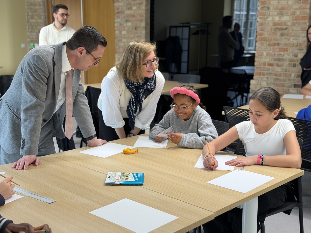 PMoyarecteur's tweet image. #SPME2026
Aux Archives de la Somme, de très beaux échanges avec les élèves de l’école Sagebien autour du dessin de presse.
Merci aux enseignants, à nos équipes #EMI et aux intervenants @laBnF pour leur engagement au service de l’esprit critique des élèves.
