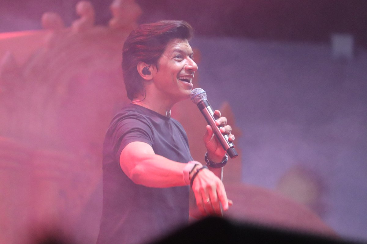 BiharEducation_'s tweet image. बिहार दिवस के खास मौके पर गाँधी मैदान, पटना में मशहूर पार्श्व गायक शान की सुरीली प्रस्तुति! सुरों की गूंज में डूबा बिहार, जश्न में झूमा जनसैलाब! 
@sunilkbv
 @singer_shaan
@IPRDBihar
#Shaan 
#BiharDiwas 
#MusicalEvening
#BiharEducationDept   
#UnnatBiharUjjwalBihar