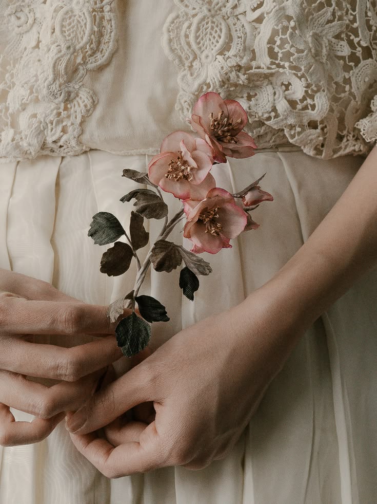 (Περσεφόνη)El jardín pierde sus hojas 🍂 tweet media