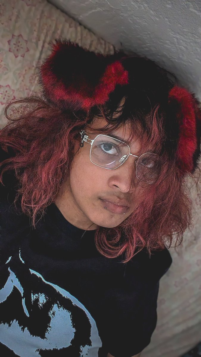 v4mpula 🦇🏳️⚧️ tweet media