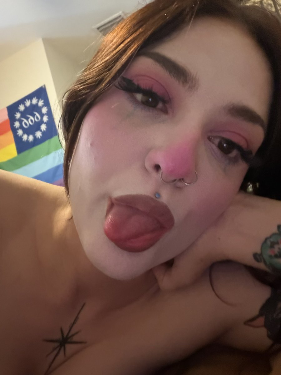 alice carousel tweet media