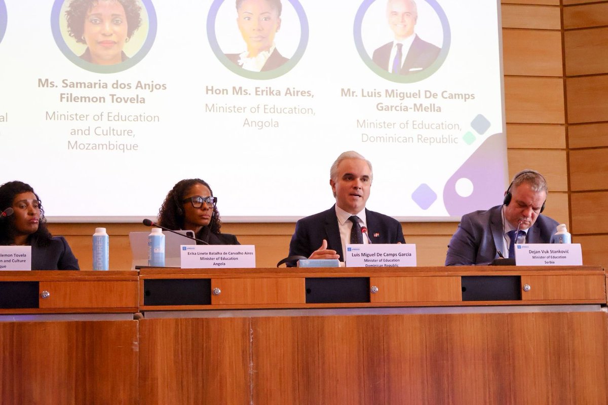 Ministerio Educación RD tweet media