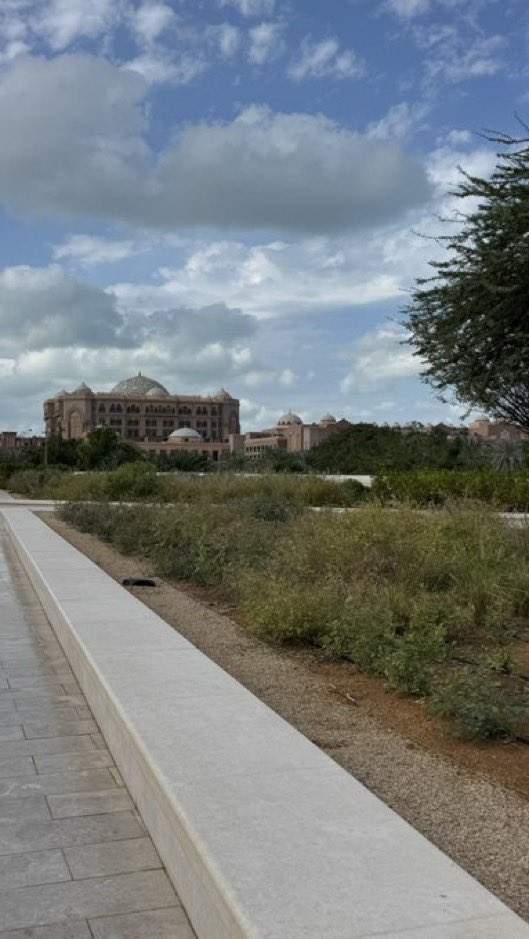 مخلاب🇦🇪⚔️ tweet media