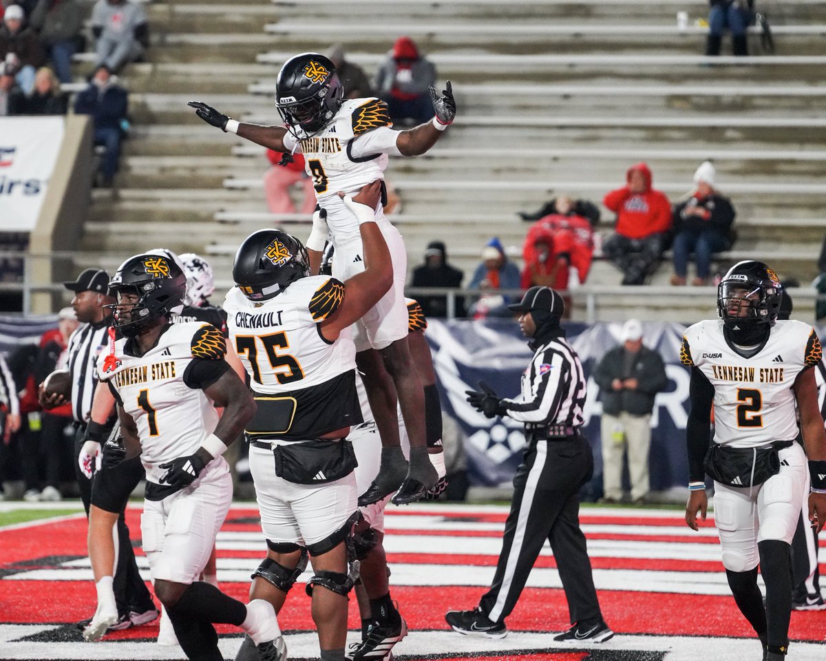 Camauri “B3” Berry 🦇 tweet media