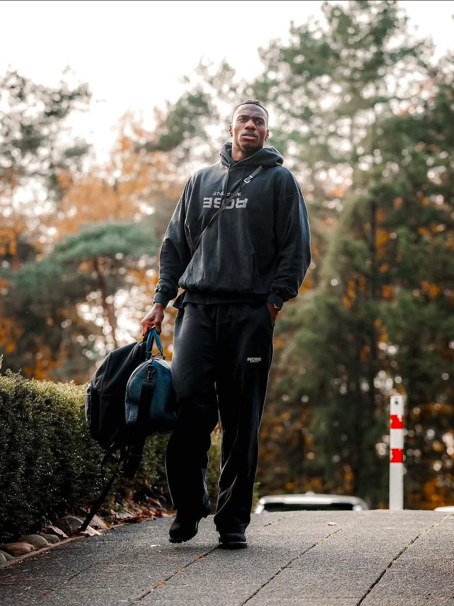 jenovicmbowa1's tweet image. 🛑| #Information - Ezechiel Banzuzi avec les U23 des Pays-Bas 🇳🇱 Le sociétaire de Leipzig était aussi sélectionné chez les U23 de la RDC pour le stage de l’Algerie 🇩🇿