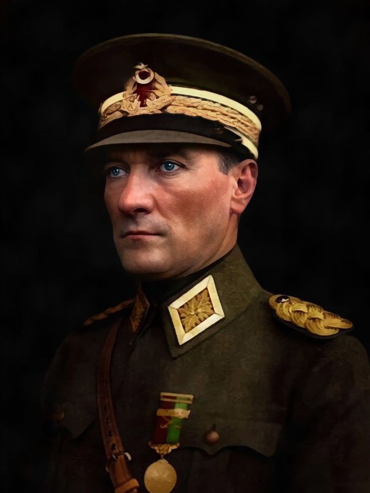 Prof. Dr. Erhan Afyoncu: “Atatürk İngiliz ile anlaştı demek alçaklıktır!

Atatürk'e bu iftiraları atanın etnik kökenleri şüpheli!”