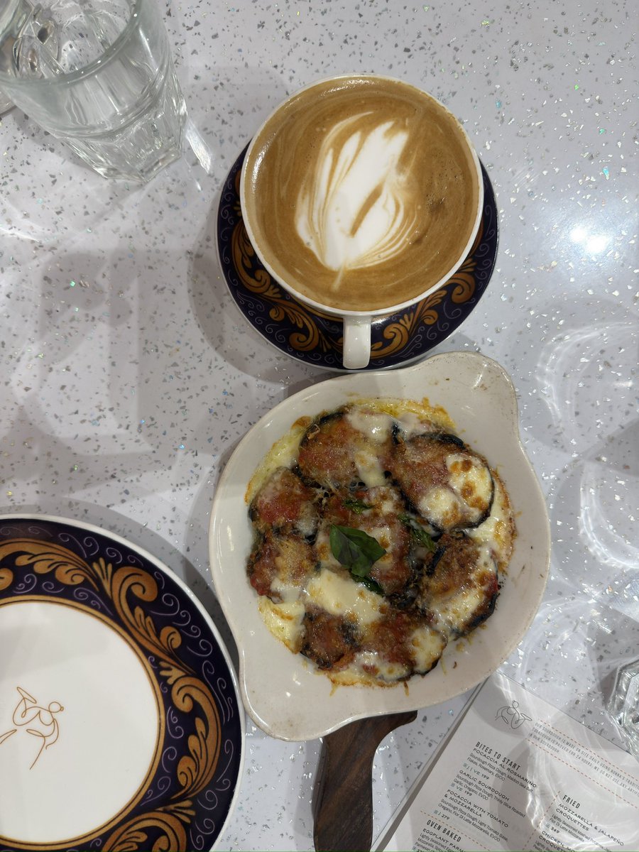 arithapi's tweet photo. never knew i would like aubergine https://t.co/vRLf0Mvp79