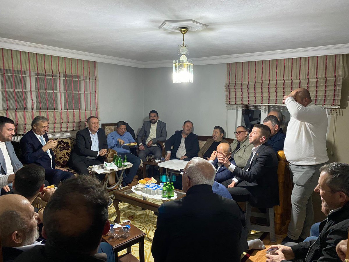 muratkayatr54's tweet image. 📍#Adapazarı | Kayrancık mahallesi.

Sakarya Büyükşehir Belediye Başkanımız Yusuf Alemdar ile birlikte Kayrancık mahallemizde muhtarımız Abdurrahman Bostan’ın ev sahipliğinde civar mahalle muhtarlarımızla bir araya geldik.

Mahallelerimizin ihtiyaçlarını, vatandaşlarımızın