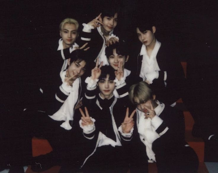 laya 𝜗ৎ ENHYPEN IS 7 tweet media