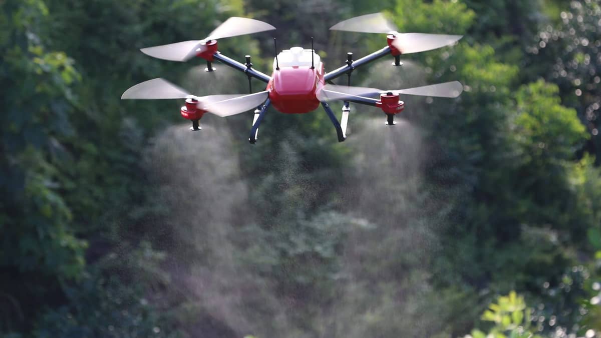 realagriculture's tweet photo. Health Canada's PMRA is asking for input on a policy change to fast-track drone spraying for pesticides on Canadian farms. Read more: https://t.co/fcKmmfaL95 #cdnag #DroneSpraying #PMRA https://t.co/mGTfEdq9yR