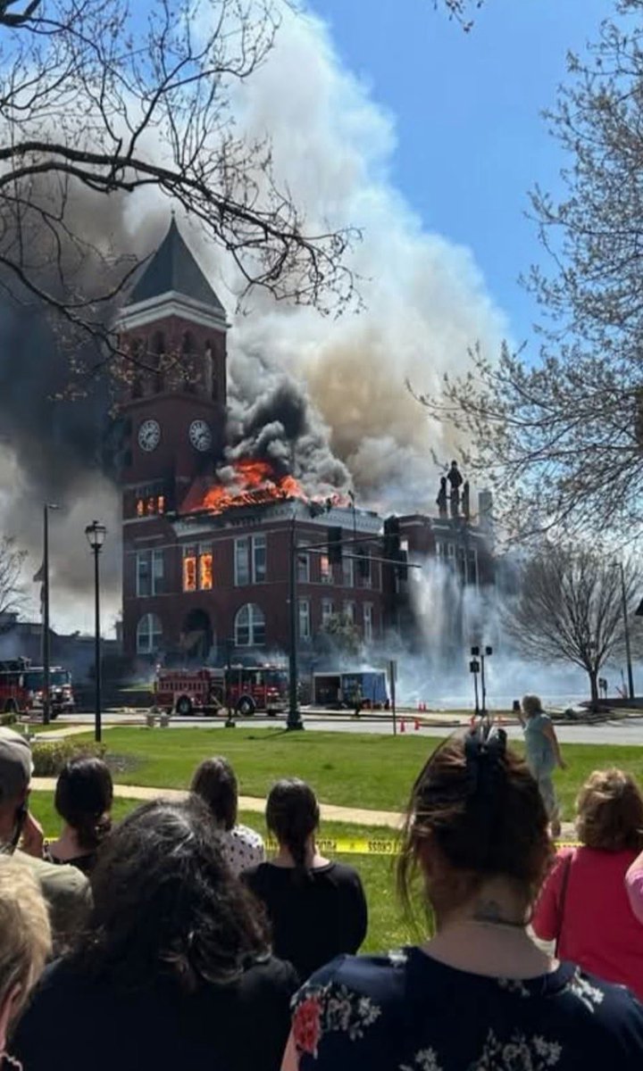 Holly Kesler tweet media